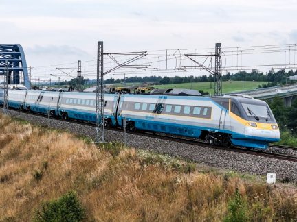Na jih Čech začalo jezdit v běžném provozu rychleji než stošedesátkou Pendolino