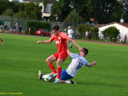 VIDEO: Spartak ztratil pod novým trenérem vítězství v poslední minutě. Jaké má trenér Roman Hřib v Soběslavi plány?