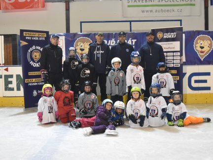 Týden hokeje ve Strakonicích přivedl na led nové zájemce