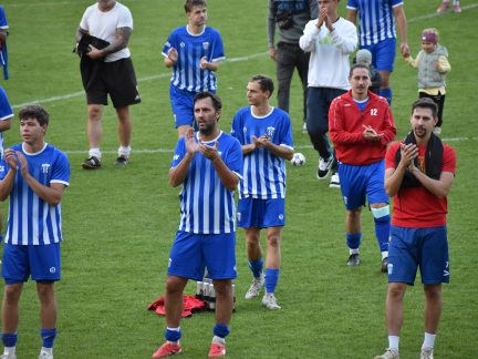 Osmý zápas, osmá výhra! Strakonickou jízdu nenarušil ani exdivizní Jindřichův Hradec