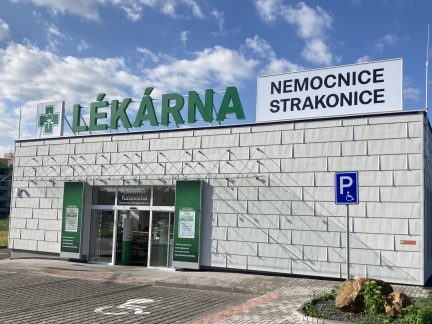 Pacienti strakonické nemocnice si mohou nově na webu ověřit, ve které lékárně jsou léky skladem