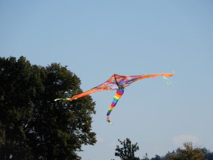 Víkendový program na Strakonicku láká na běh v Hošticích, drakiádu v Miloňovicích i divadlo v Sedlici