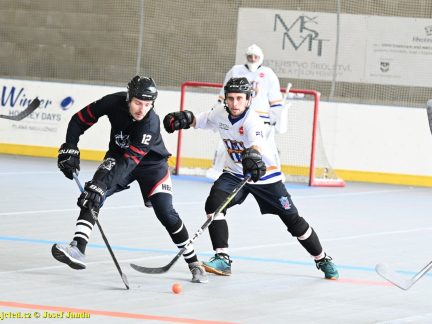 VIDEO: Hokejbalisté Plané nad Lužnicí se dočkali proti Zlivi druhé výhry. Gärtner přihrál na všechny tři góly