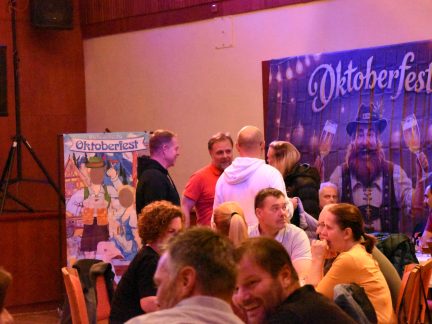 Bavorských krojů a piva bylo dost. Soběslav si užila první Oktoberfest