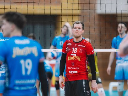 Novým kapitánem Jihostroje byl zvolen reprezentační nahrávač Luboš Bartůněk