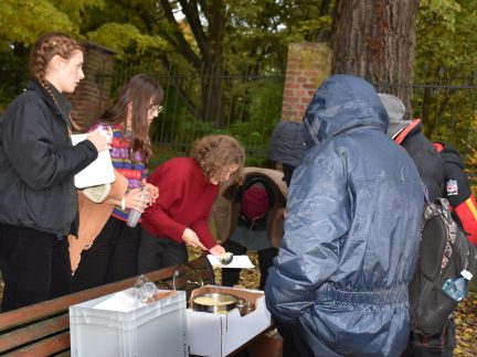 Táborští studenti vaří lidem bez domova