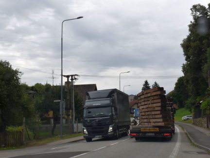 Trasa obchvatu Dražic a Drhovic už se nikam posouvat nebude. Rozhodly hlavně zájmy armády