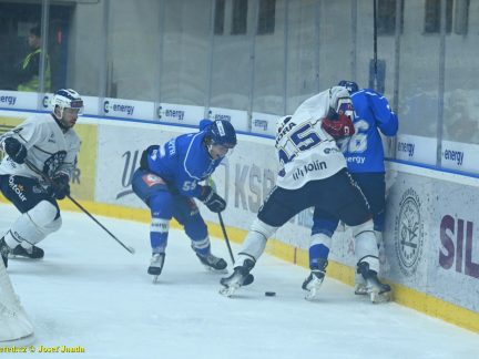 VIDEO: Kohouti se po dvou týdnech dočkali všech bodů. Proti Kolínu připsali nejvyšší výhru v sezoně