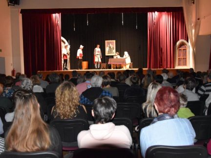 První listopadový víkend na Táborsku zve na divadlo, čtení i noční zoo