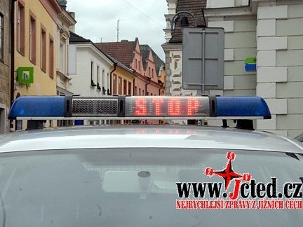 Strakoničtí strážníci zastavili řidiče bez řidičského oprávnění. Dechovou zkoušku odmítl