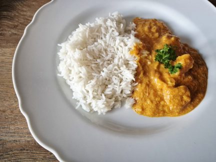 DOBROTY: Indické máslové kuře z pánve