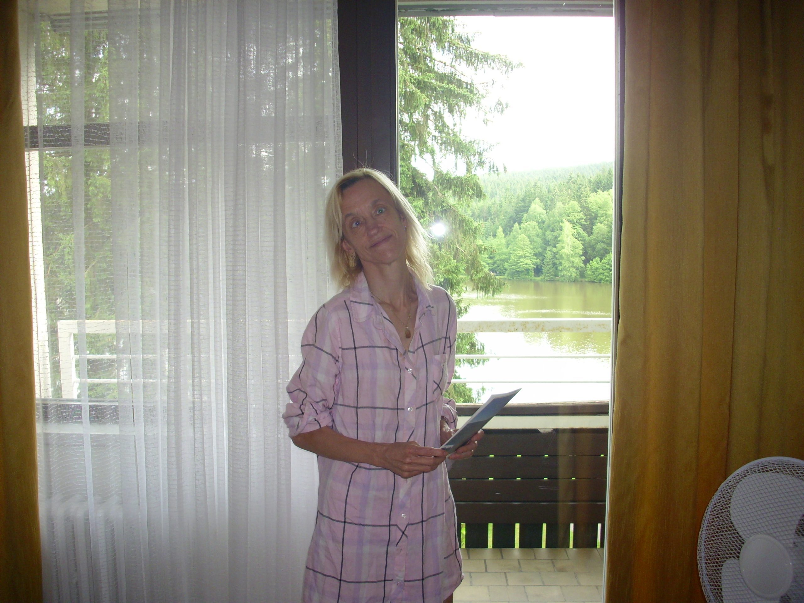 Hledám přátelství-1