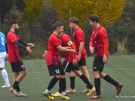 Hradiště se s podzimem loučilo na umělce, body putovaly do Plané