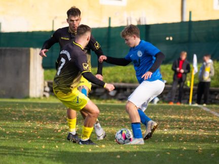 Fotbal: Nevídaný debakl pod klášterem. Zlatá Koruna převálcovala Hlubokou a utíká zbytku ligy