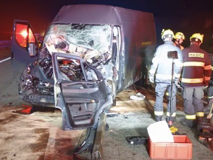 AKTUALIZOVÁNO: Dálnici D3 uzavřela vážná nehoda, na místě jsou zranění