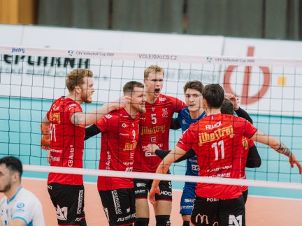 Jihostroj na úvod Poháru CEV roznesl Makedonce