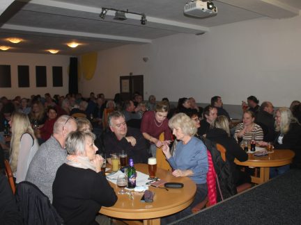 O hospodské kvízy je velký zájem. V Blatné soutěžilo dvacet týmů