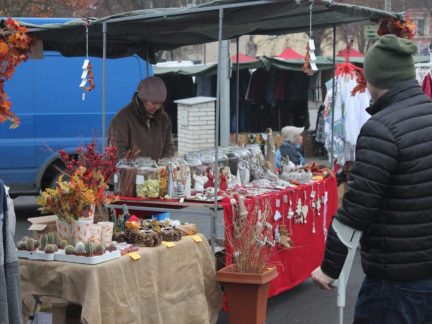 Tipy na akce na Písecku: Výlov rybníka, foukání skleněných ozdob i martinský jarmark