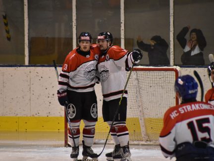 V pátek večer se v Dudák aréně čepovala desítka!