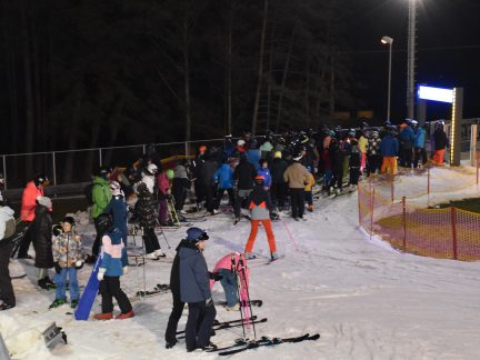 První v republice! Monínec spustil lyžařskou sezonu