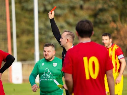 Disciplinárka v nejnižší krajské soutěži: Bouře ve Chvalšinách i další tvrdé tresty