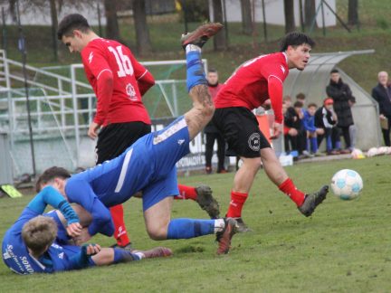 Fotbal: Krutá tečka pro Týn. Neproměnil penaltu, bod mu v nastaveném čase sebral Neužil