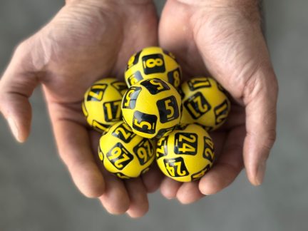 Rekordní výhra v loterii: Jihočech získal 50 milionů za tři stovky