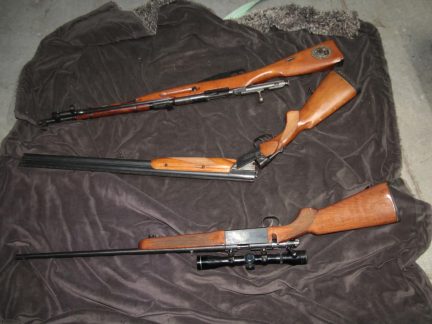 VIDEO: Tvrdá rána pro drogovou scénu. Táborští kriminalisté se zásahovkou si přišli pro dealery