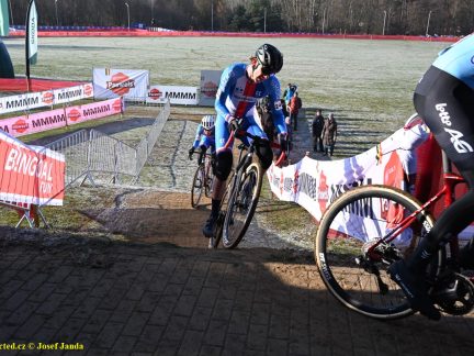 Třiadvacítkář Kryštof Bažant obsadil na Světovém poháru v cyklokrosu v Táboře 7. místo