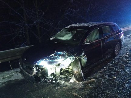 Led a sníh. Řidiči ráno bourali napříč Jihočeským krajem