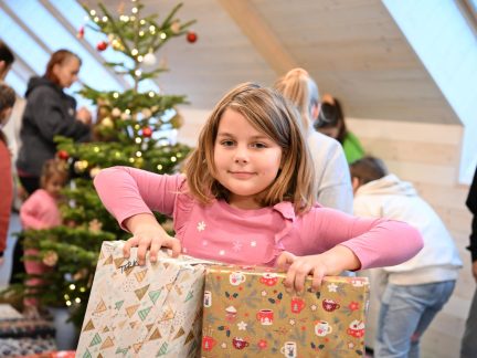 Začala sbírka vánočních dárků pro děti v nouzi Krabice od bot