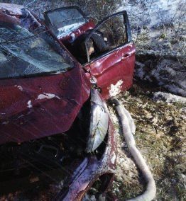 Řidička na Jindřichohradecku nezvládla jízdu na namrzlé silnici a havarovala