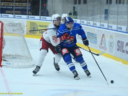 VIDEO: Hokejisté Tábora proti Slavii podruhé v sezoně neskórovali. Ve druhé třetině nevyužili dvojnásobnou přesilovku