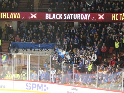 Kohouti si poprvé vyzkoušeli novou arénu v Jihlavě. Jediný gól Plášila ale na body nestačil