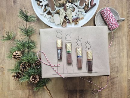 TVOŘENÍ: Jednoduché balení dárků se sladkostmi jako dekorací