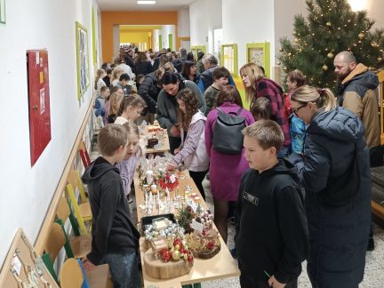 Bernartická škola žila vánočním jarmarkem