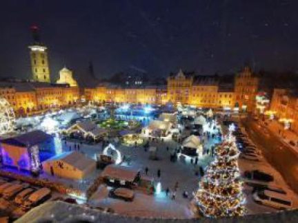 Advent láká do Budějovic tisíce návštěvníků. Kde se dá zaparkovat?