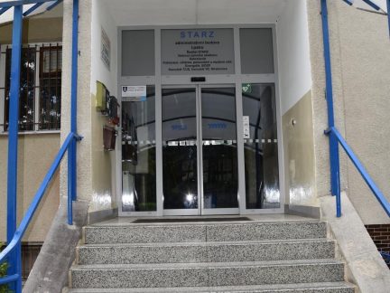 Špatný led na strakonickém zimní stadionu pobouřil sportovce i politiky. Hala potřebuje rekonstrukci