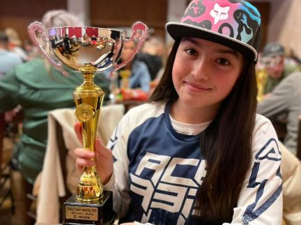Motokrosařka Linda Schlixbierová z Milevska převzala ocenění za sezonu