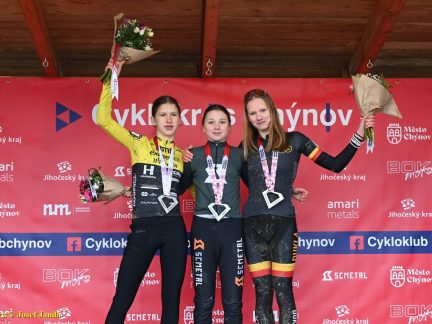 Cyklokrosový pohár v Chýnově vyhrála mezi kadetkami Vilma Pazourková