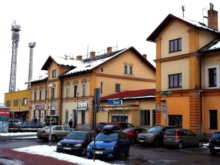 Recidivista z Tábora napadl ve vlaku pěstmi cestujícího