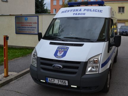 Táborské strážníky zaměstnávali ve středu odpoledne opilé ženy i bezdomovec