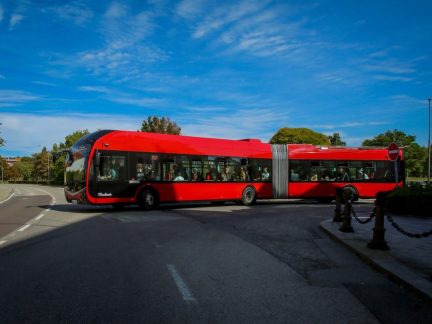 Jolanda i Pikador. Budějovice vybraly jména trolejbusům v anketě
