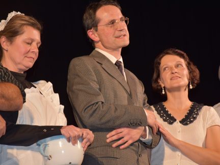 Nechtěnci z Plané nad Lužnicí bavili Papouščí nemocí plný sál