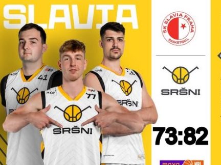 Dva sváteční busy Sršňů čekaly na výhru svých borců pětadvacet minut