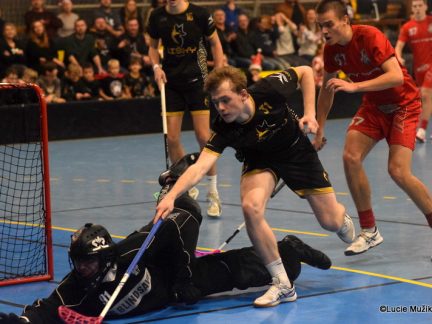 Písečtí florbalisté se s rokem 2025 rozloučili porážkou