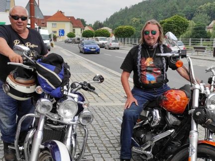 Písecký glosátor Václav Šimeček vyrazil na házenou a florbal, měl si ale vybrat hokej