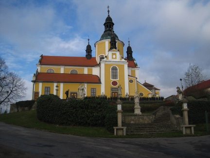 Chlum u Třeboně našel cestu, jak nahradit novoroční ohňostroj. Nasadí lasery
