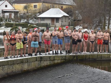 Dolní jez v Poříčí patřil tradičnímu Namáčení s Mácou