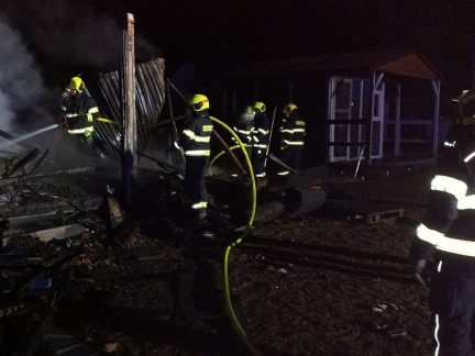 V Prasetíně hořela unimobuňka